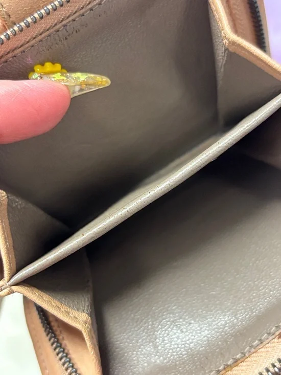 Borrega Veneta Bifold Wallet - Picture 7 of 10